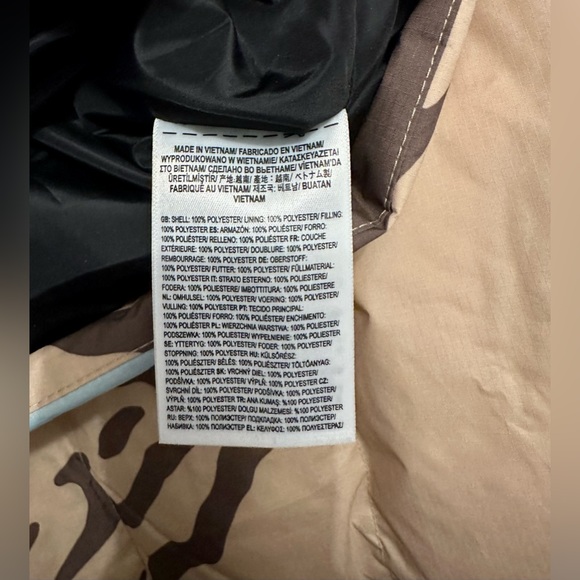 Vans Mountain jacket- this did not fit me when it arrived, still has tags - Picture 14 of 15